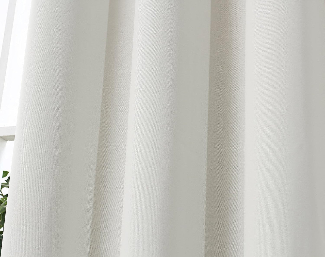 24goodz 2 Pieces Heat-insulating Blackout Curtains - Elegant Privacy Protection - 100% Polyester - For Home and Office - Crème 135x245 cm