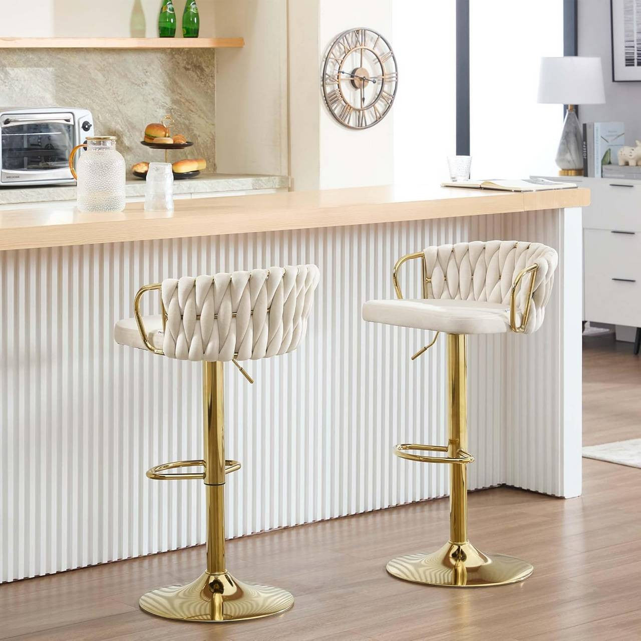 24goodz Velvet Bar Stool - Comfortable Seating - Ergonomic Design - Metal Frame - Cream