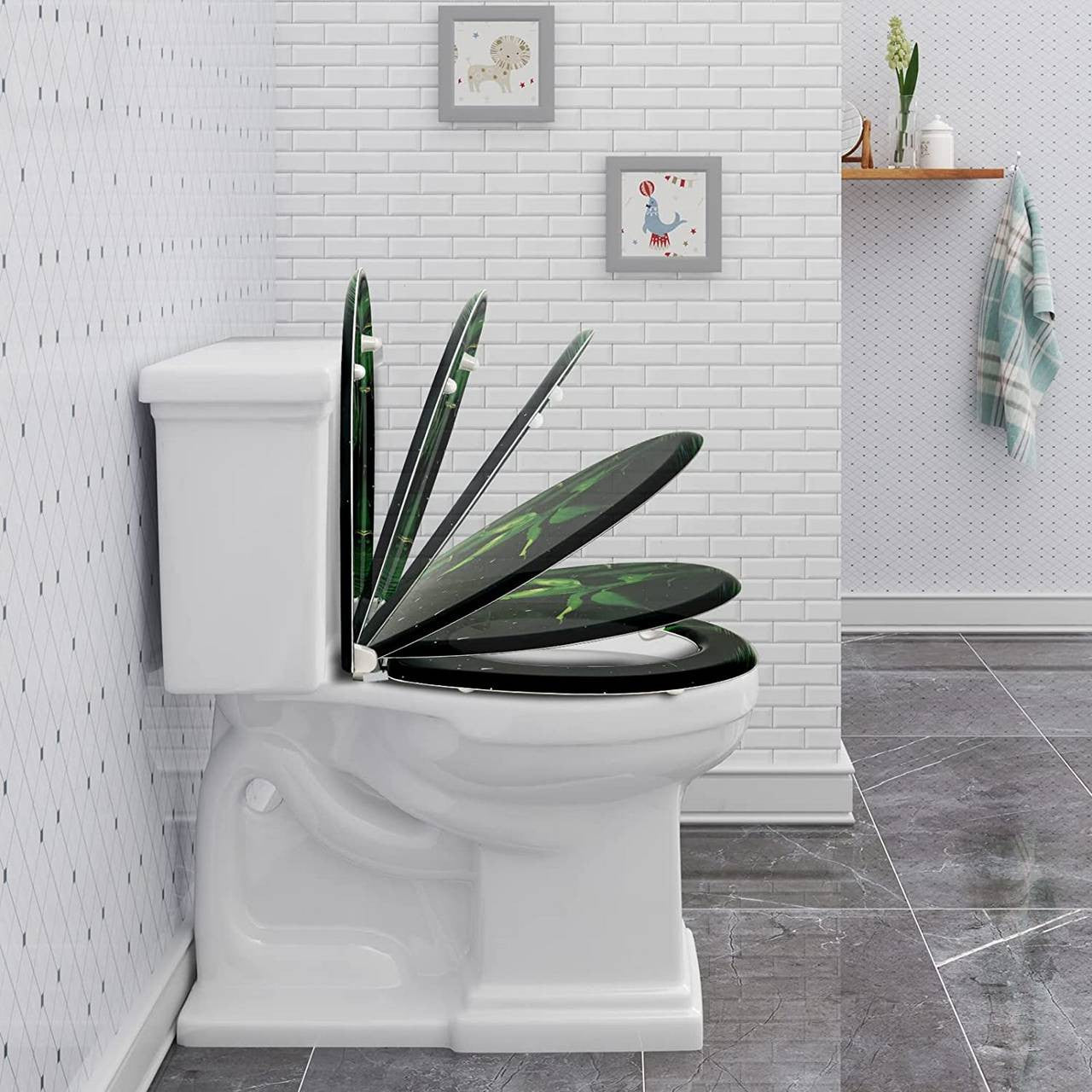 24goodz Duroplast Toilet Seat - Soft-Close Mechanism - Easy to Clean - Duroplast - For Everyone - White