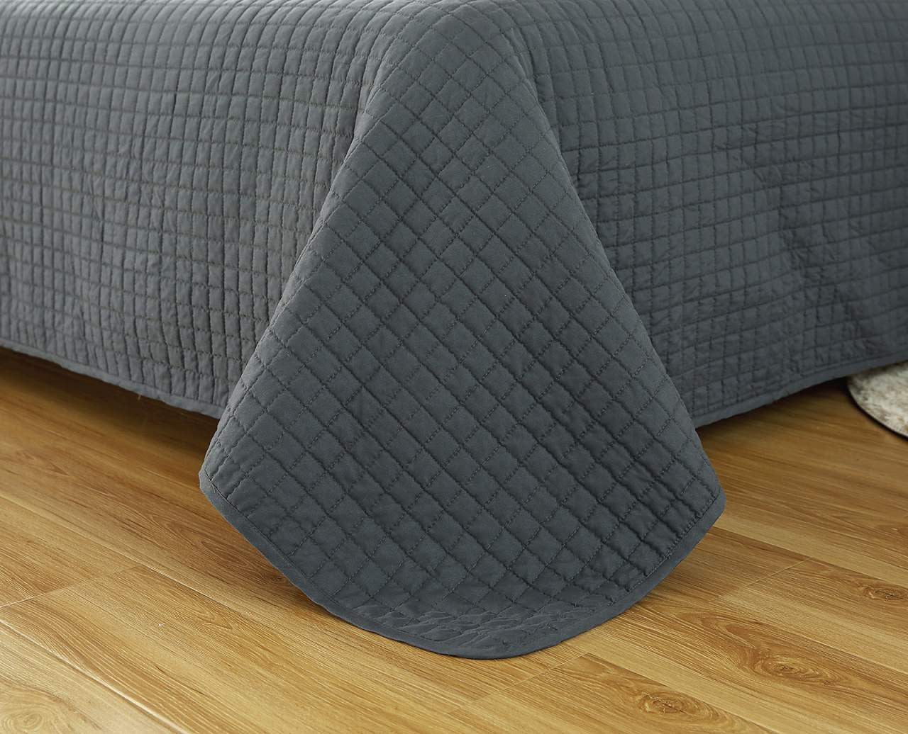 24goodz Reversible Patchwork Bedspread - Comfortable and Breathable - Versatile for All Seasons - 100% Polyester - Grey + Cream - 230x260cm