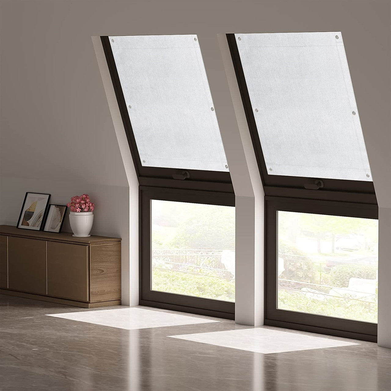 24goodz Blackout Roller Blind for Roof Windows - Improved Suction Cups - 100% Light Blocking - Polyester - For Home and Office - White 60x73 cm