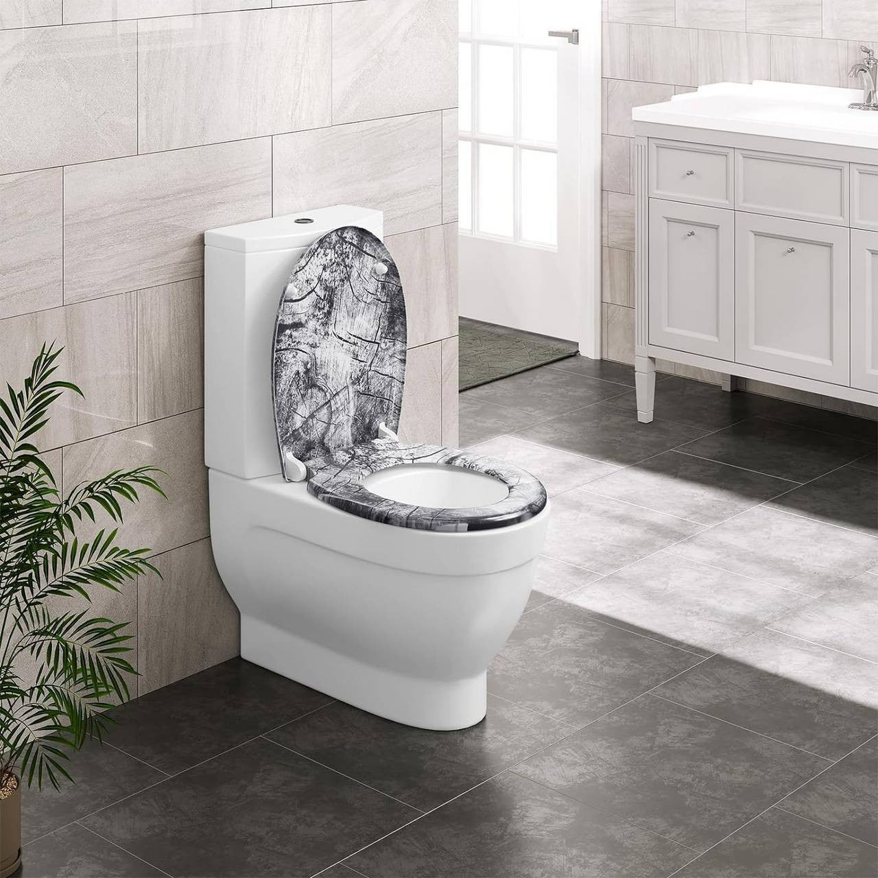 24goodz Soft Close Toilet Seat - High-Quality and Durable - Thermoset and Stainless Steel - For Standard Oval Toilets - 37 x 47.5 cm