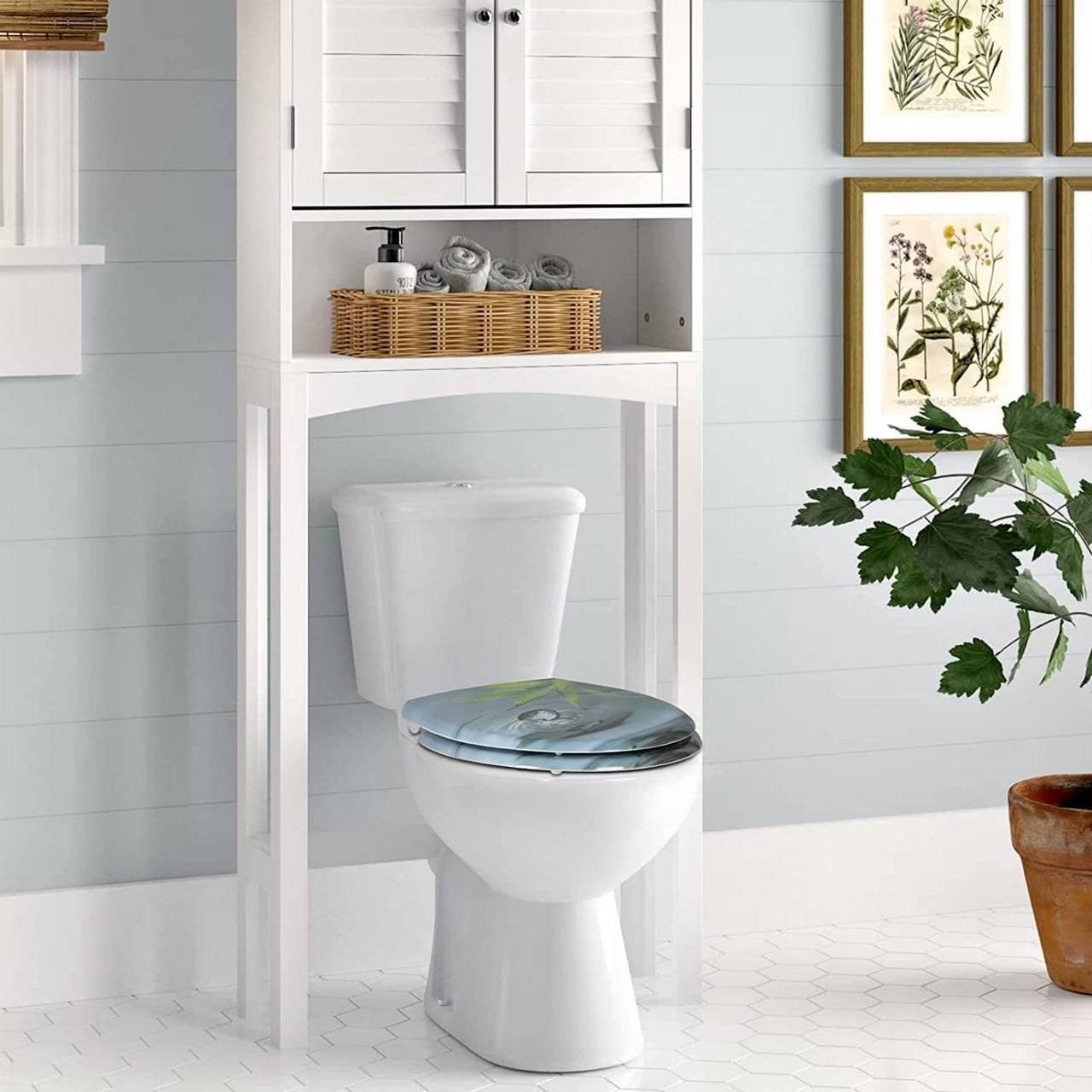 24goodz Soft-Close Toilet Seat - Easy to Clean - Durable Duroplast - For Everyone - Light Green