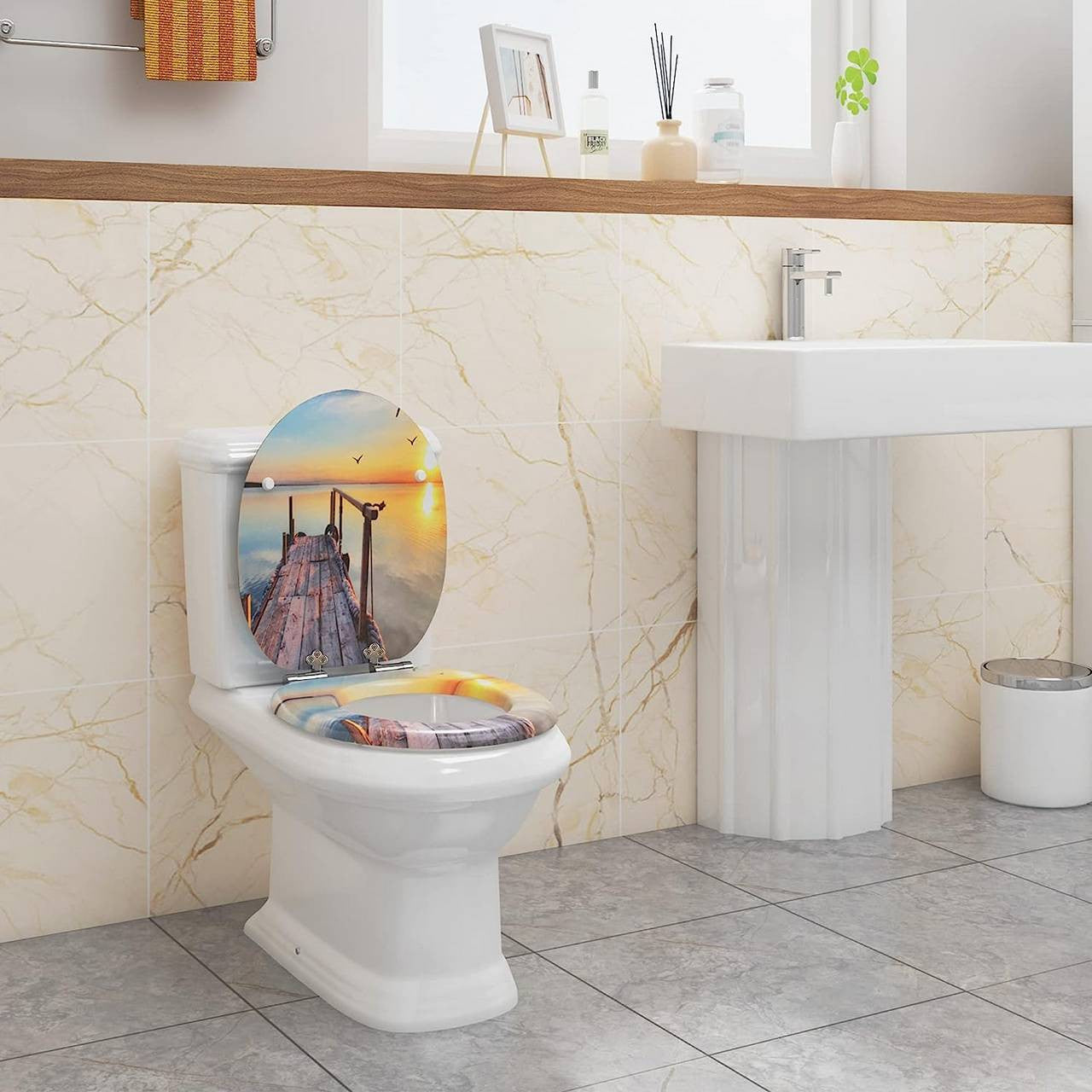 24goodz Soft-Close Toilet Seat - Antibacterial and Durable - MDF - Universal Fit - Printed Design