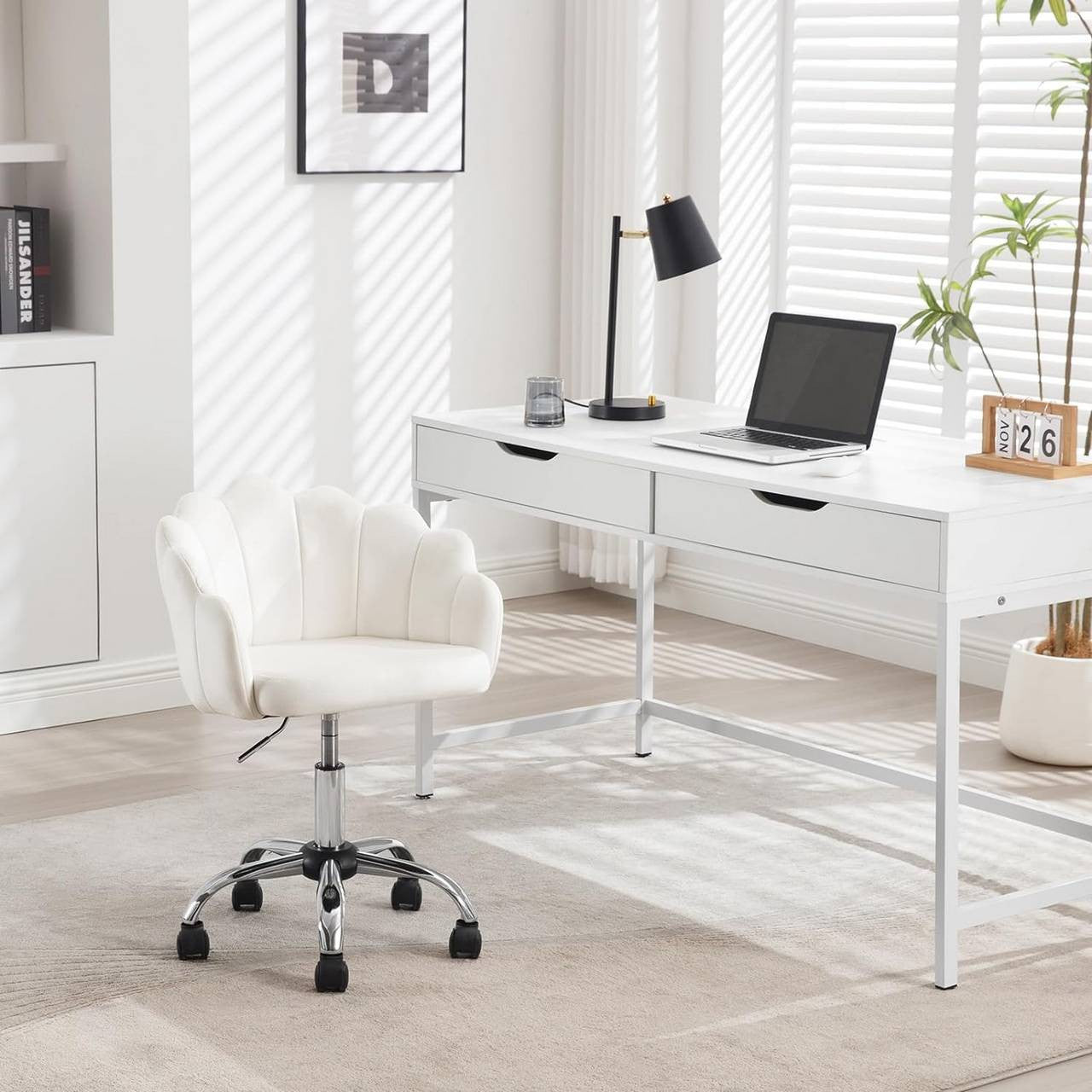 24goodz Velvet Petal Chair - Ergonomic Comfort - Height Adjustable - Velvet and Metal - For Women - Beige/Light Grey/Pink