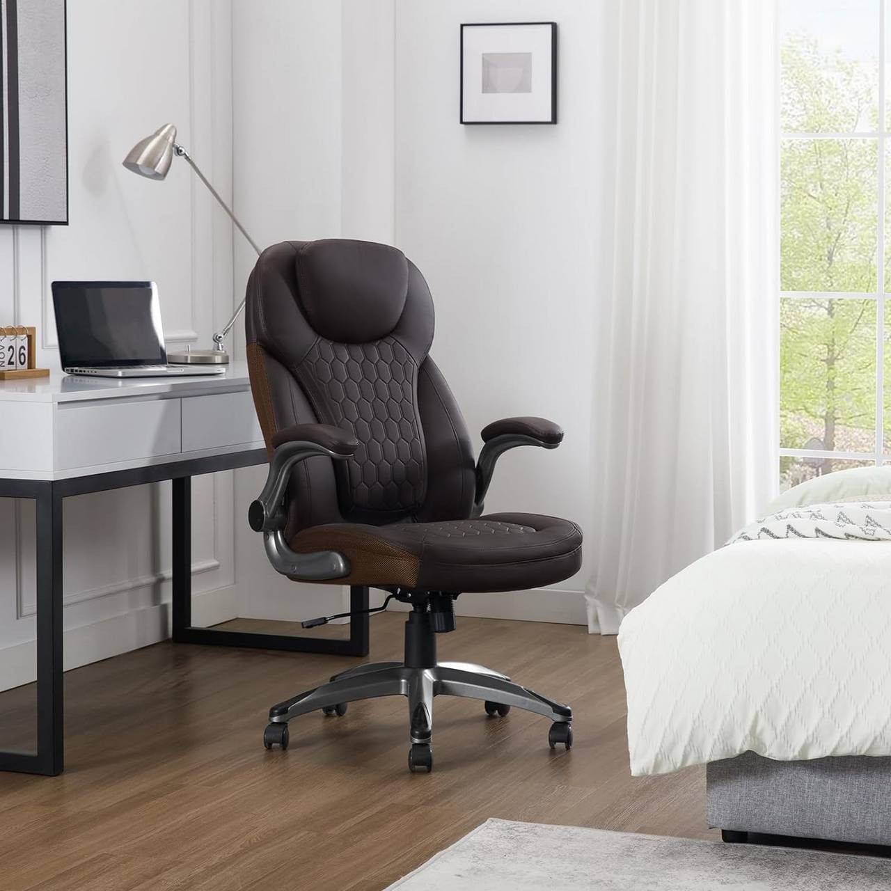 24goodz Ergonomic Executive Chair with Headrest - Ultimate Comfort - Adjustable Height - PU Leather - For Home Office - Black/Brown
