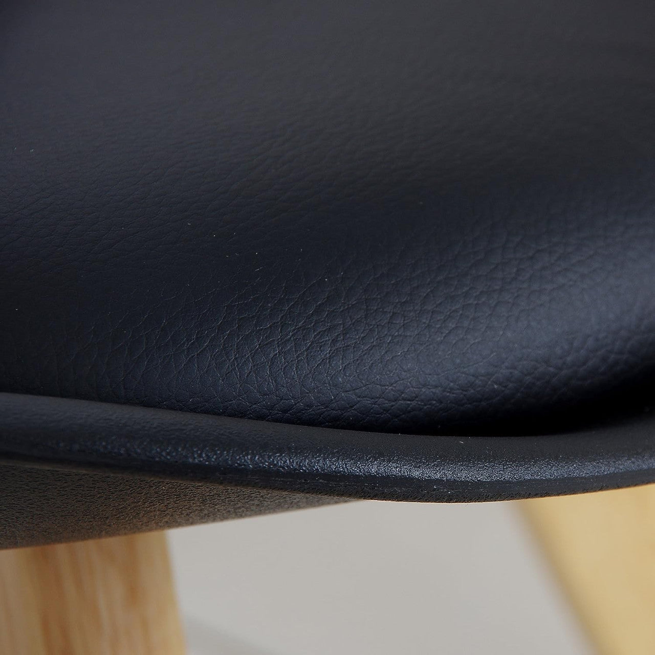 24goodz Dining Chair - Ergonomic Comfort - Durable Design - PP and Solid Wood - Black - sz