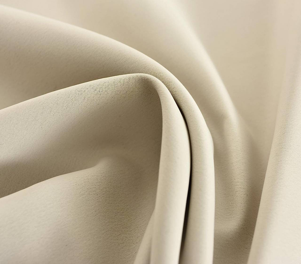 24goodz Blackout Curtain - Energy Saving - Sound Absorbing - 100% Polyester - Cream - 135x245 cm