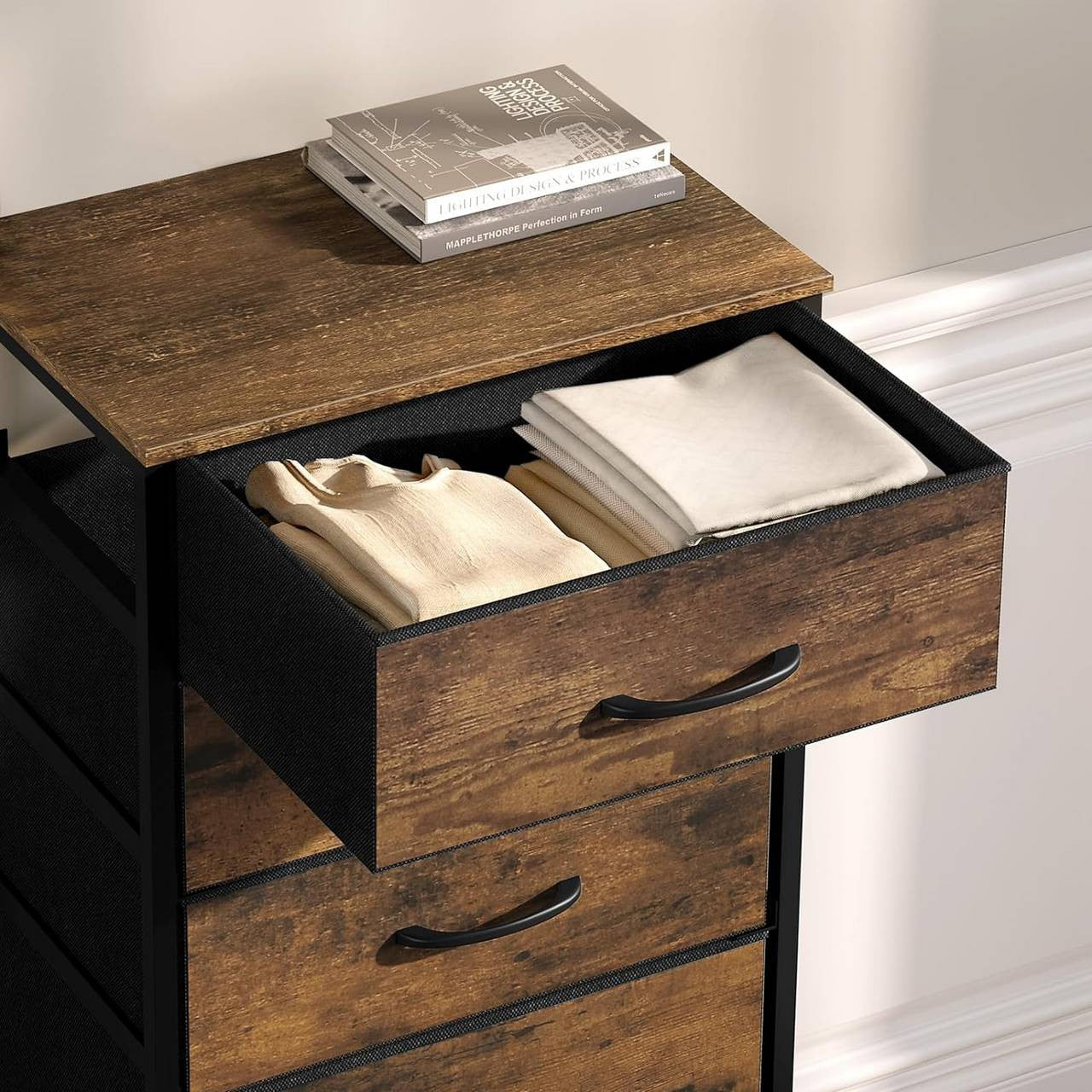 24goodz Vintage 5-Drawer Dresser - Stylish Storage Solution - Durable MDF and Metal Frame - For Every Room - 45.5 x 95.5 x 30 cm