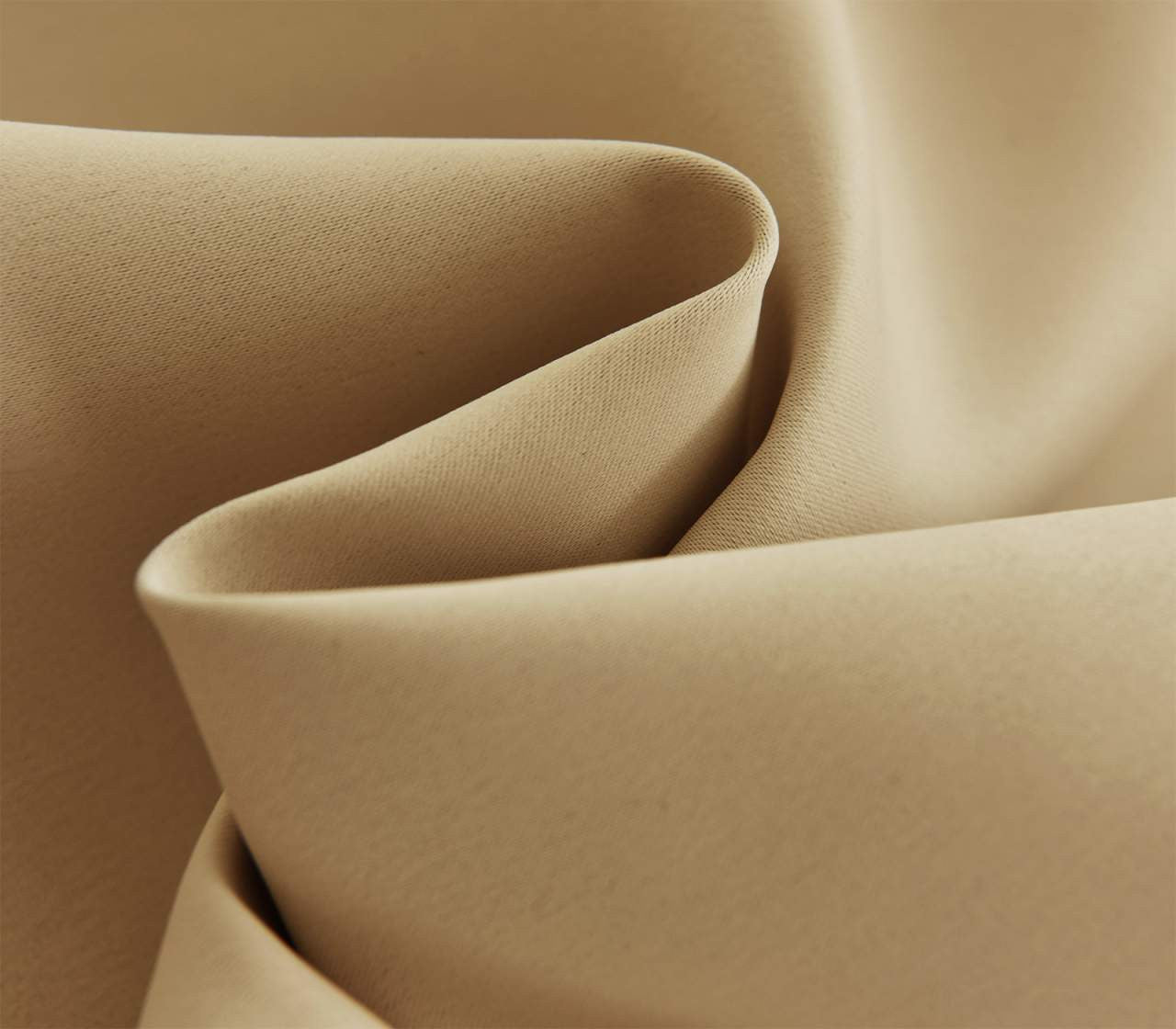 24goodz Sheer Curtains with Eyelets - Energy Saving & Sound Absorbing - 100% Polyester - Champagne - 135x225 cm - cp