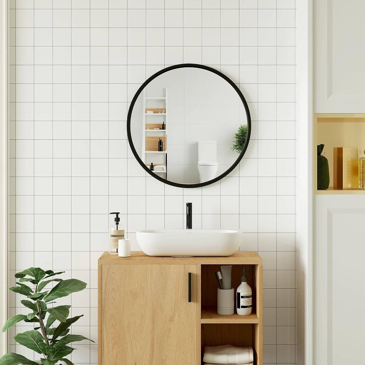24goodz Round Wall Mirror - Crystal Clear Reflection - Minimalist and Luxurious Design - Glass and Metal - Black - 50 cm