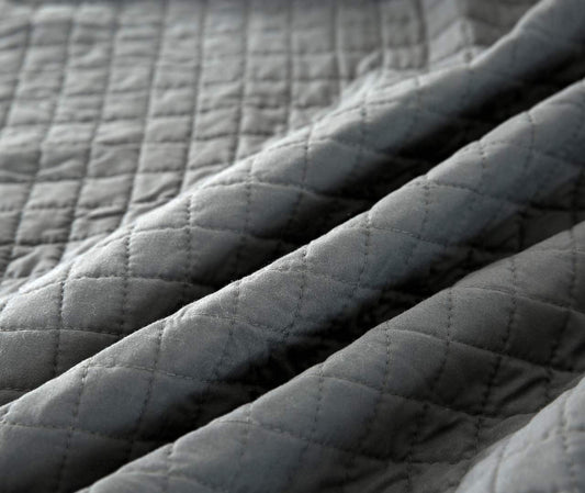 24goodz Reversible Patchwork Quilt - Comfortable and Breathable - Versatile for All Seasons - 100% Polyester - Dark Grey - 240 x 260 cm