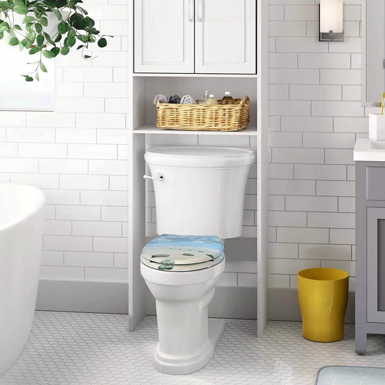 24goodz Toilet Seat - Soft-Close Mechanism - Easy to Clean - Duroplast - Suitable for Standard O-Shaped Toilets - Blue Sky